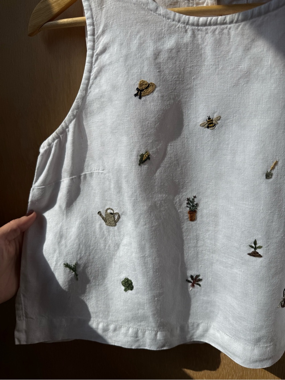 Hand-Embroidered NotPerfectLinen Bay Top - Picture 6 of 8